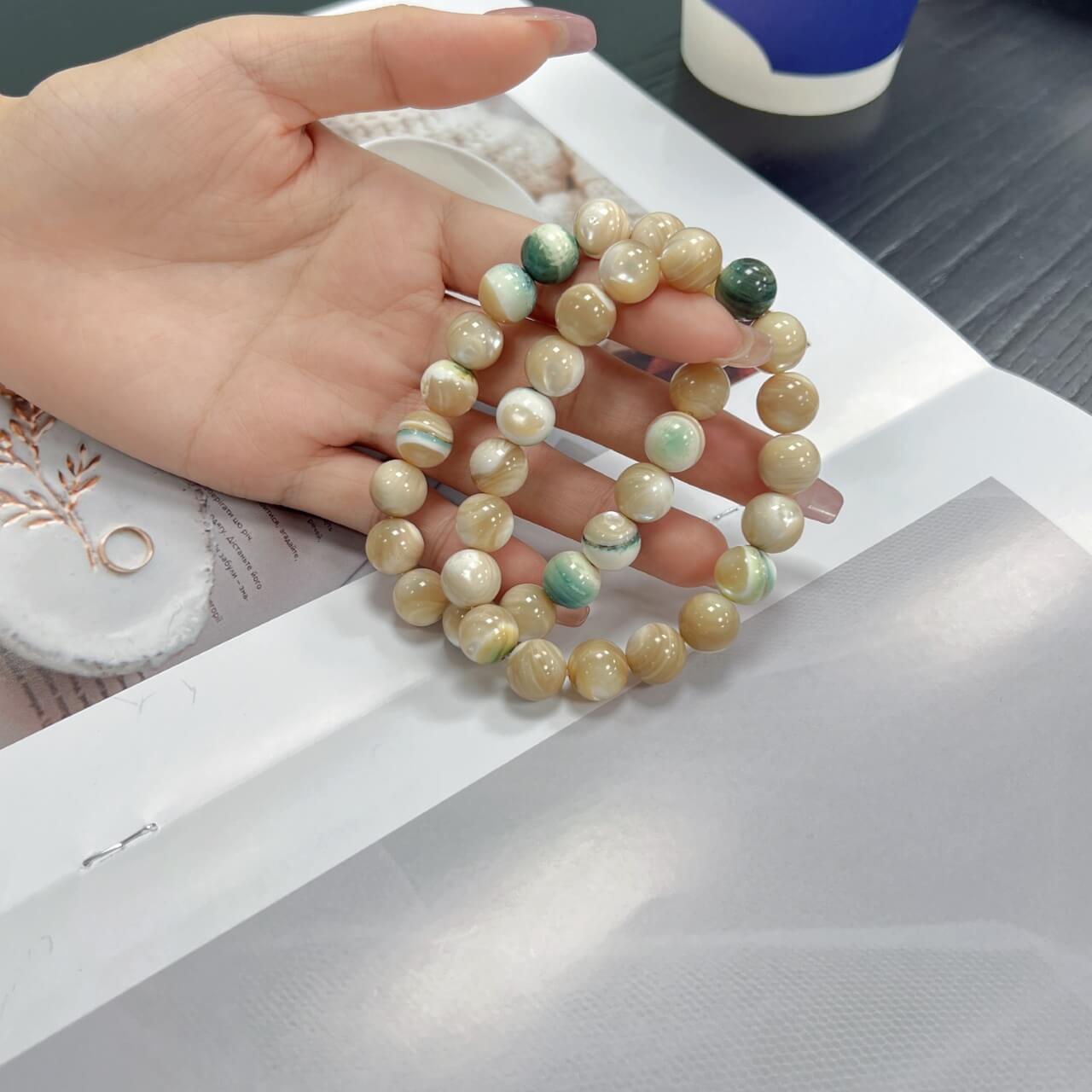 Natural Night-Glow Shell Peacock Feather Bracelet 10.5mm