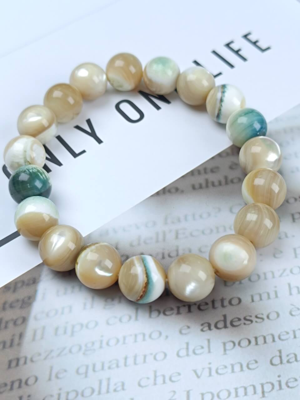 Natural Night-Glow Shell Peacock Feather Bracelet 10.5mm