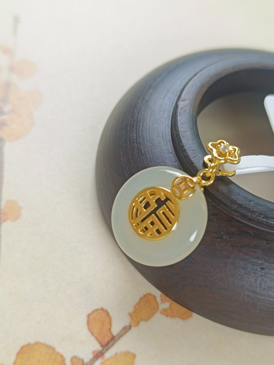 925 Sterling Silver with Hetian Jade Peace Ring Pendant (Thick Gold)