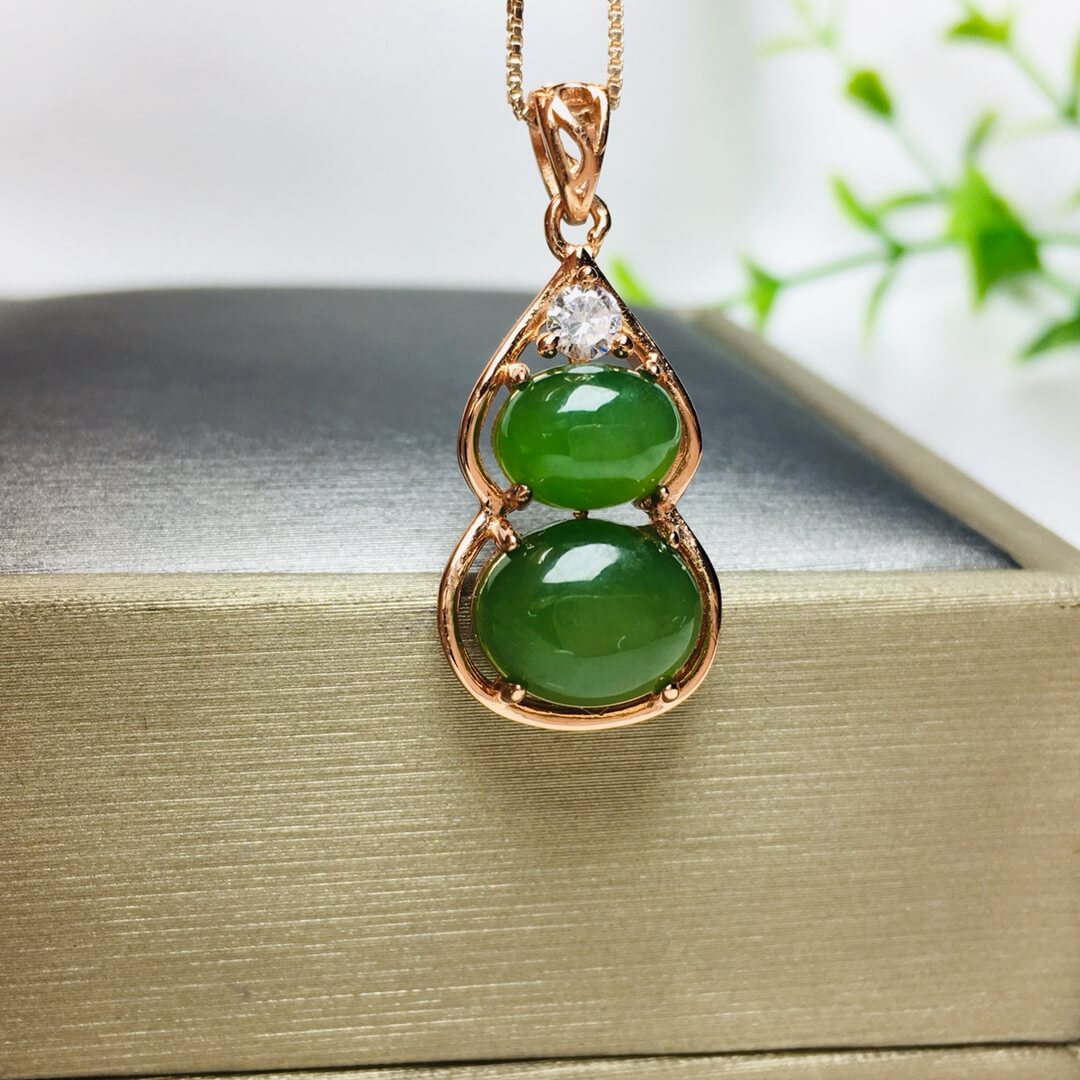 Sterling Silver Pendant with Hotan Jade Egg-Shaped Pendant